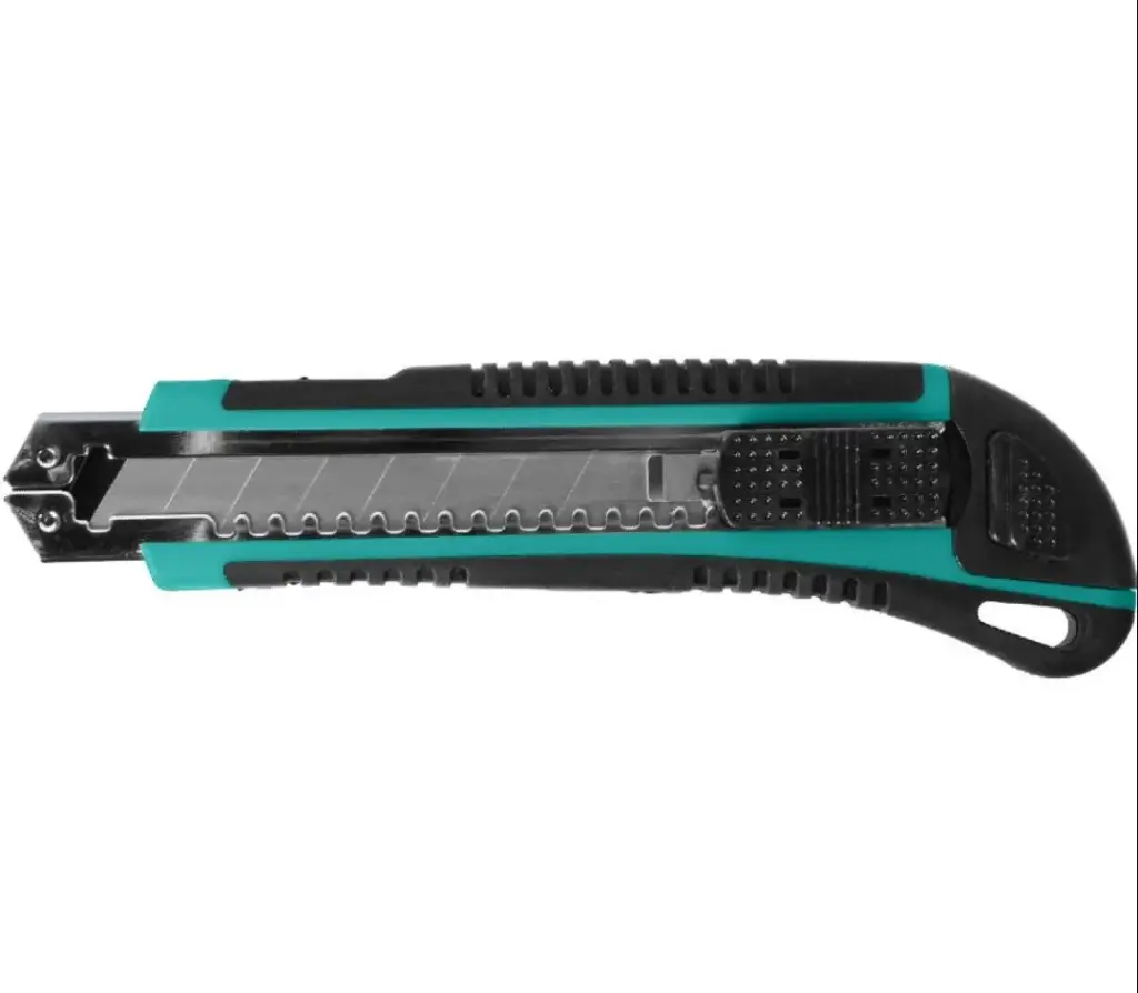 Cutter 18mm avec verrouillage automatique